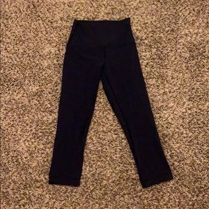 Lululemon cropped aligns sz 2